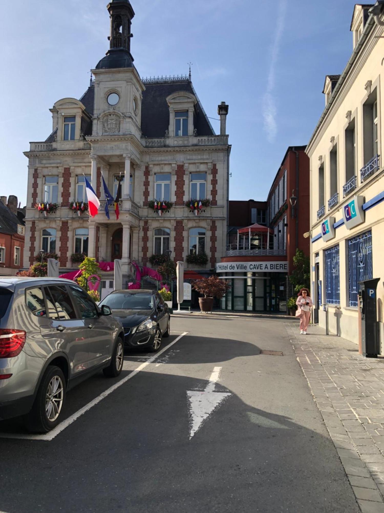 Le Repos De La Meuse Lägenhet Givet Exteriör bild